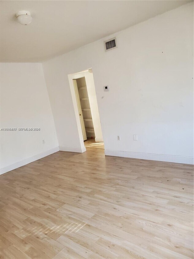 Foto del edificio - 8301 NW 4th Ave
