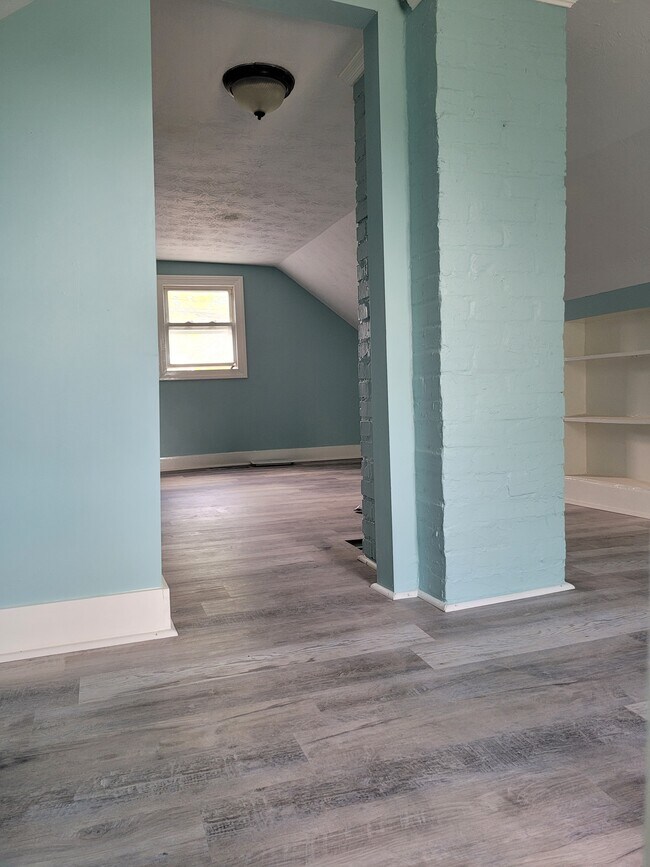 Piso superior - 514 Longfield Ave