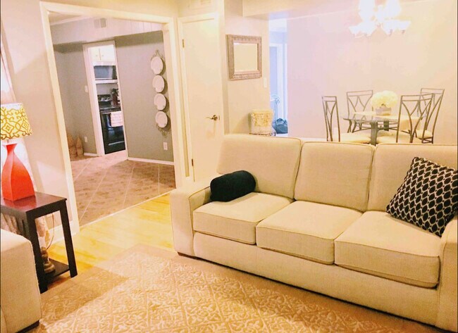 Living Room - 2267 Robin Lyn Ct