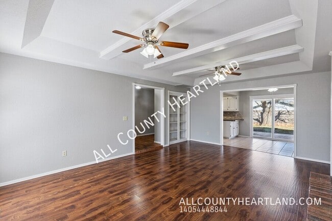 Foto del edificio - 2325 Cypress Ct