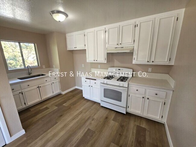 Foto del edificio - 6673 N Hammond Ave