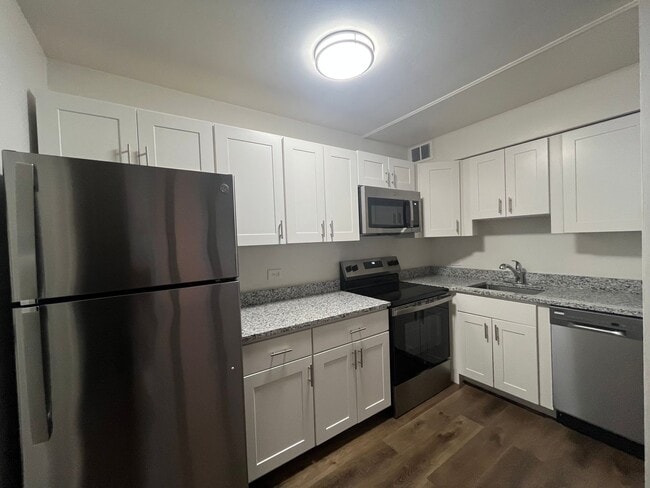 Interior Photo - 1560 N. Prospect Ave.