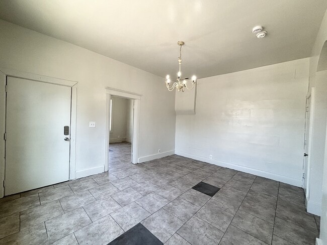 Building Photo - 61 S 800 W