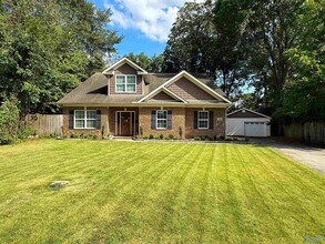 Building Photo - 2709 Thornton Cir SW