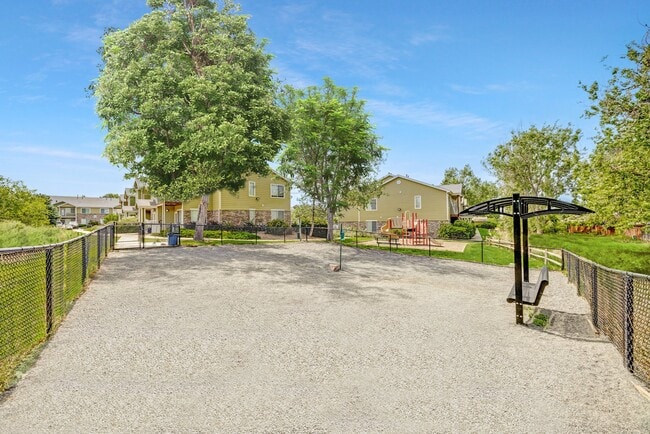 Building Photo - PeakView at T-Bone Ranch Apartments