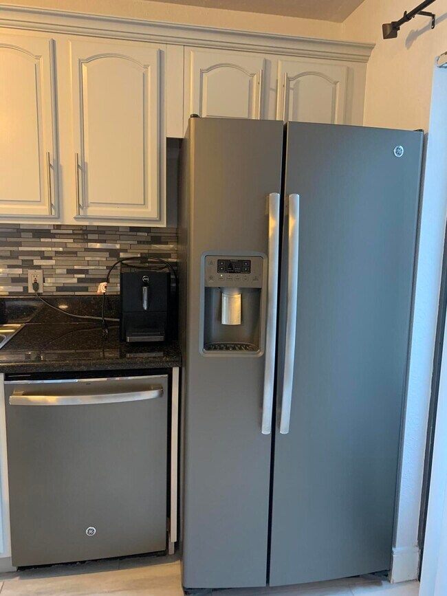 Foto del edificio - 5304 Waterview Cir