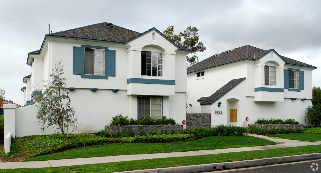 Primary Photo - 1432 San Juan St