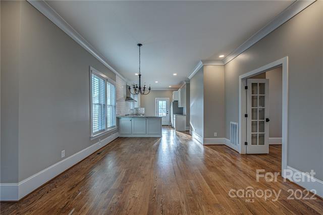 Foto del edificio - 307 S Main St