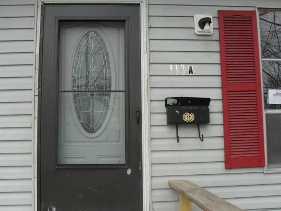 Building Photo - 113 W Ash St