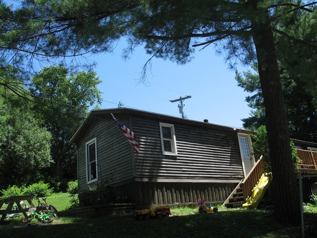 Building Photo - Widows Creek Mobile Home Park