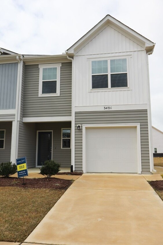Foto principal - 3413 Baybrooke Dr