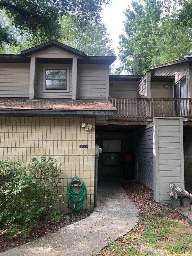 Building Photo - 6933 SW 46 Ave