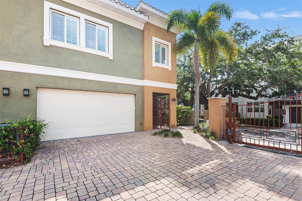 Primary Photo - 4907 Bayshore Blvd