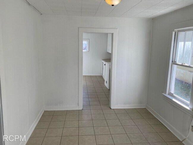 Building Photo - 2 br, 1 bath House - 4013 9th Avenue
