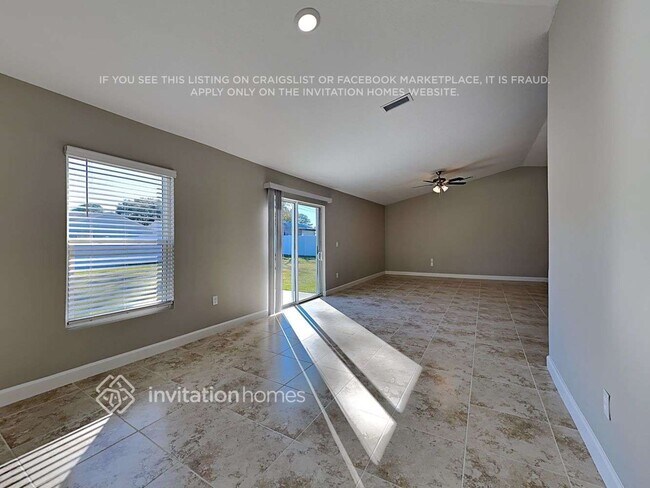 Building Photo - 842 Starland St SE