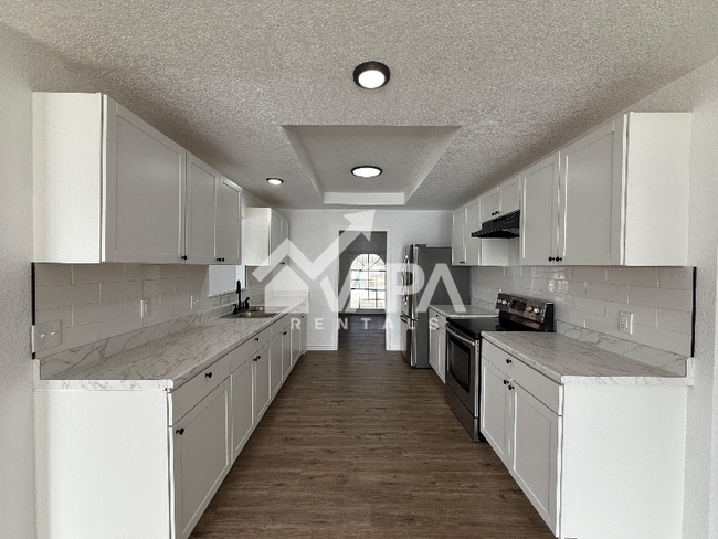 Foto del edificio - 194 High Oak