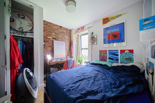 Building Photo - 2 bedroom in New York NY 10036