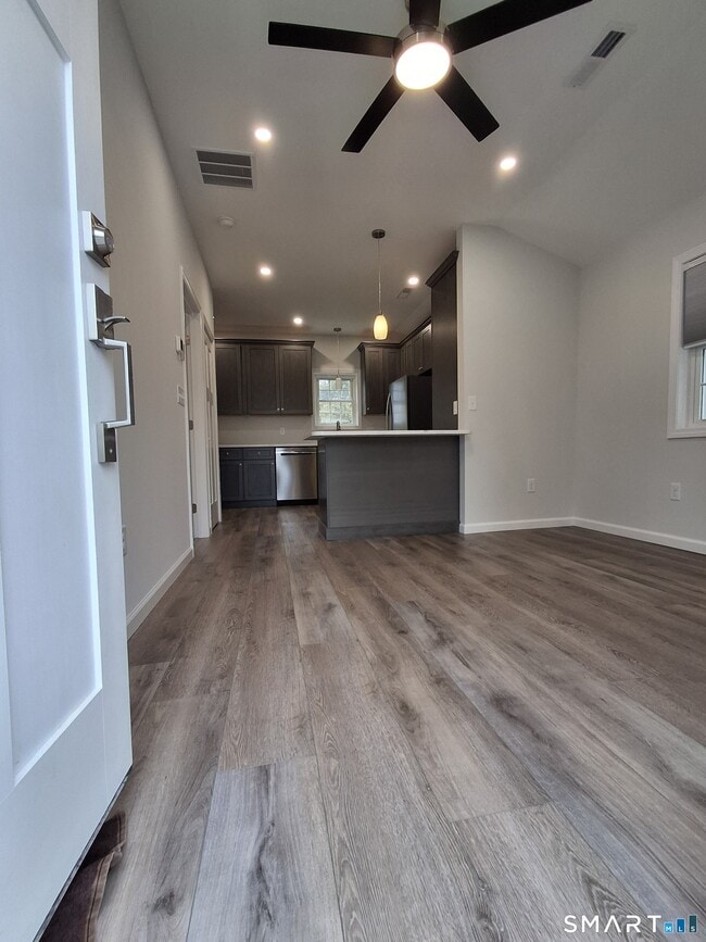 Building Photo - 78 West Ave