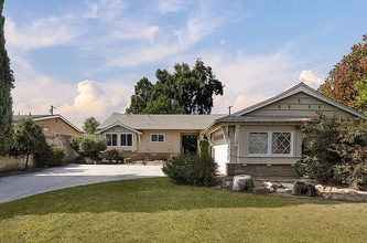 Building Photo - 10657 Knapp St