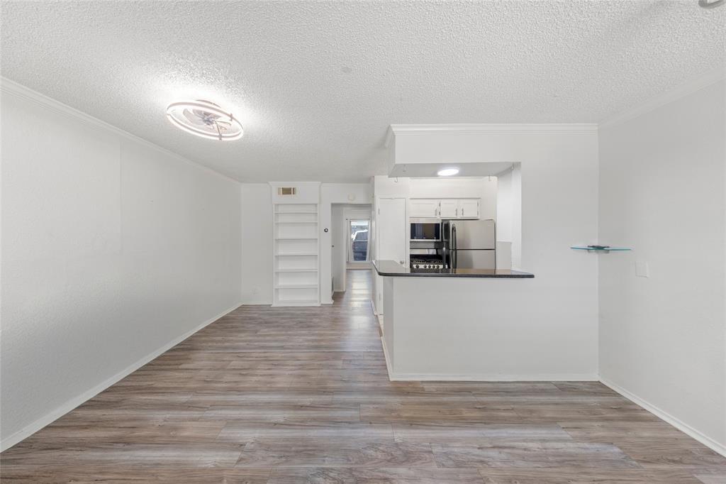 Foto principal - 2401 Manor Rd