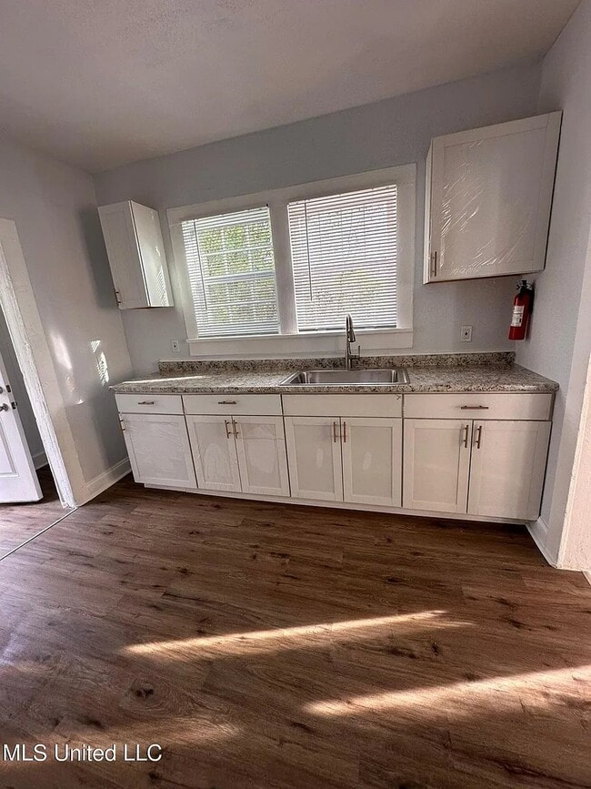 Building Photo - 148 Princeton St