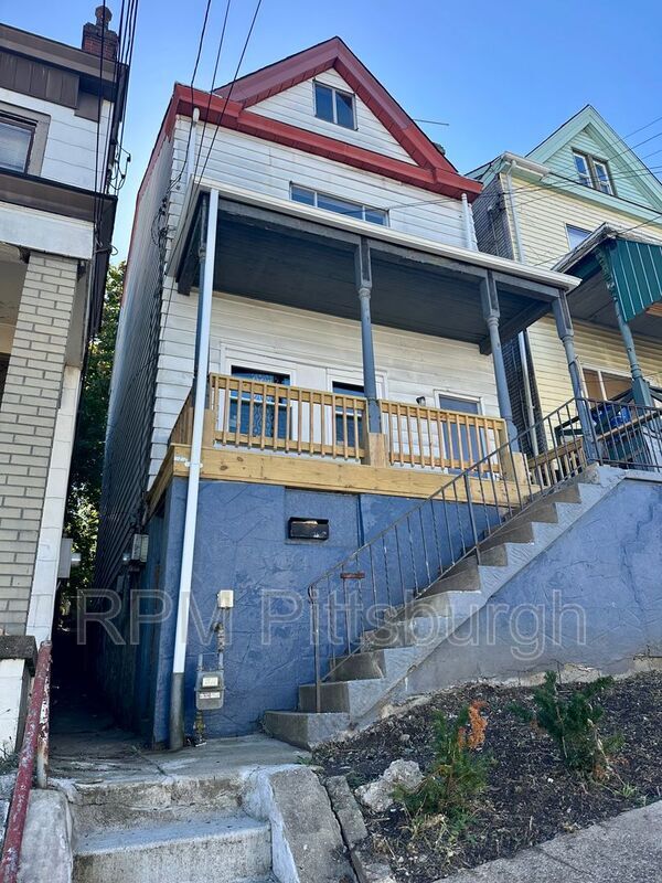 Foto principal - 2330 Eccles St