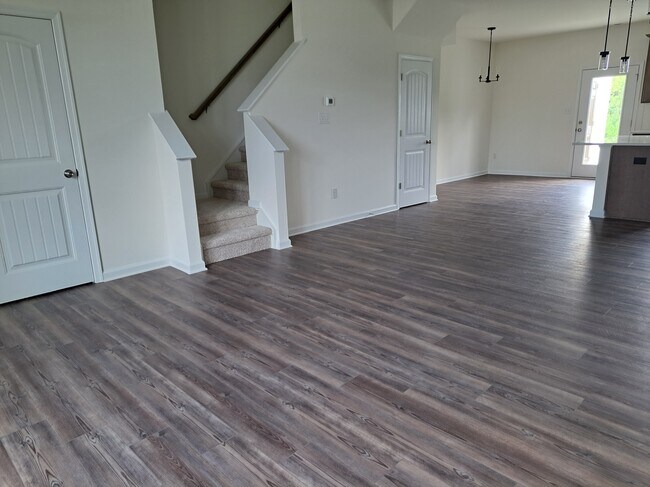 Foto del edificio - 921 Scott Commons Ln