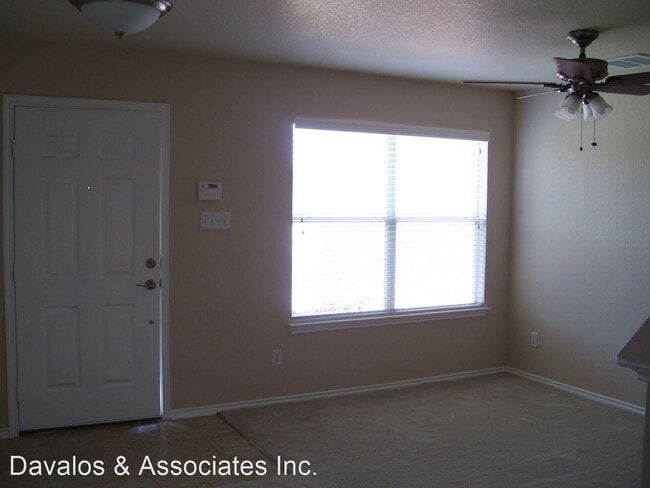 Building Photo - 3 br, 2.5 bath House - 10702 Terrace Crest