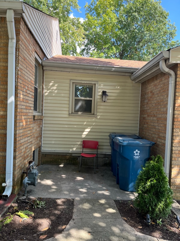 Building Photo - 83 S Lynhurst Dr