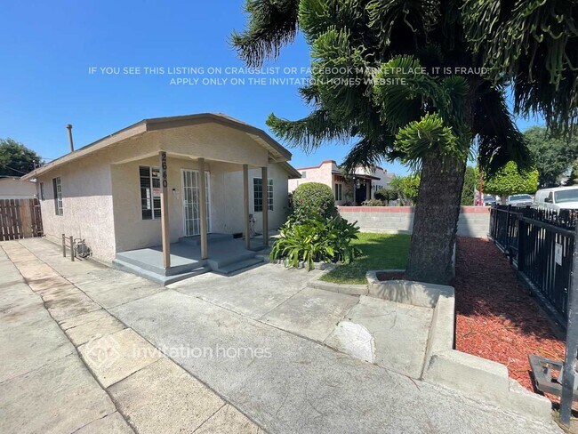 Foto del edificio - 2640 E 110th St