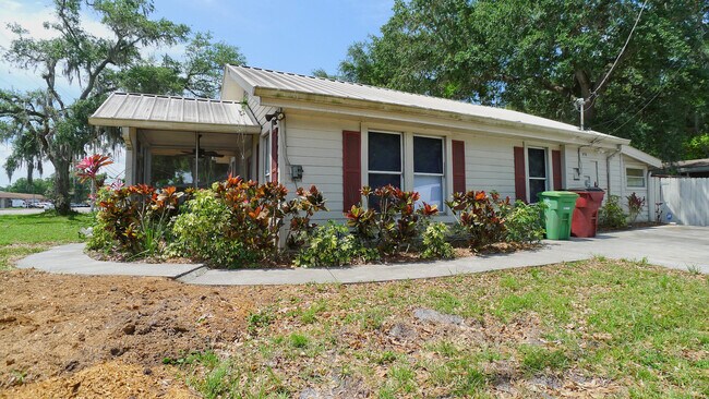 Building Photo - 3712 FL-580