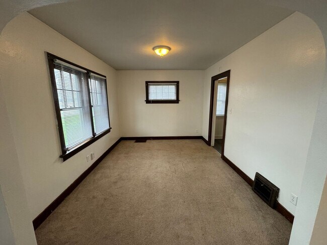 Foto del edificio - Rock Island Townhome Ready for Rent Now!