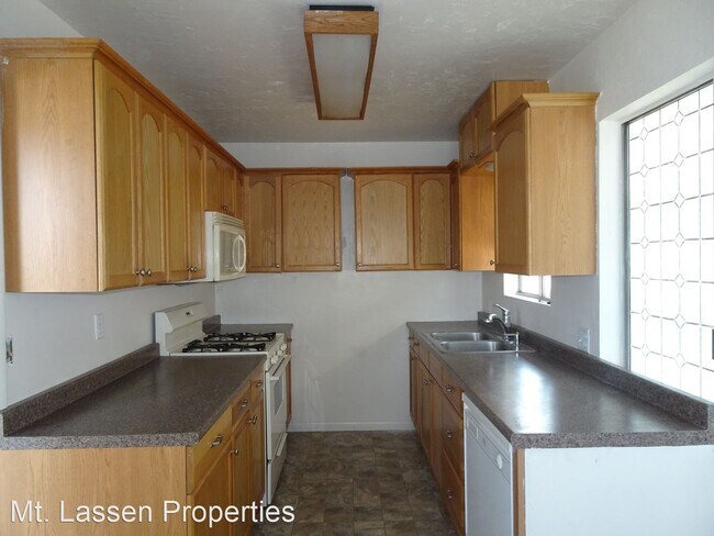 Building Photo - 2 br, 1 bath House - 429 Knoch Avenue