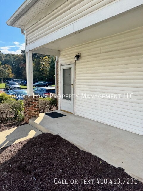 Foto del edificio - 6520 Lake Park Dr