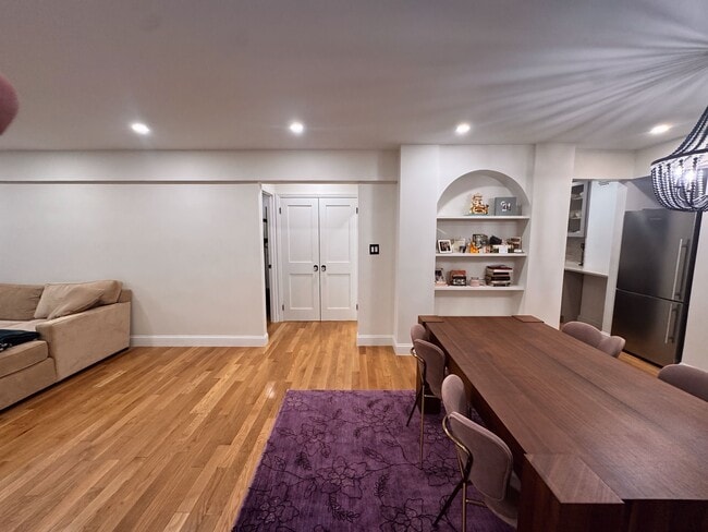 Foto del edificio - 425 E 63rd St