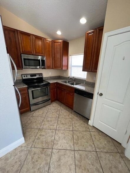 Photo - 4824 Cambridge St House