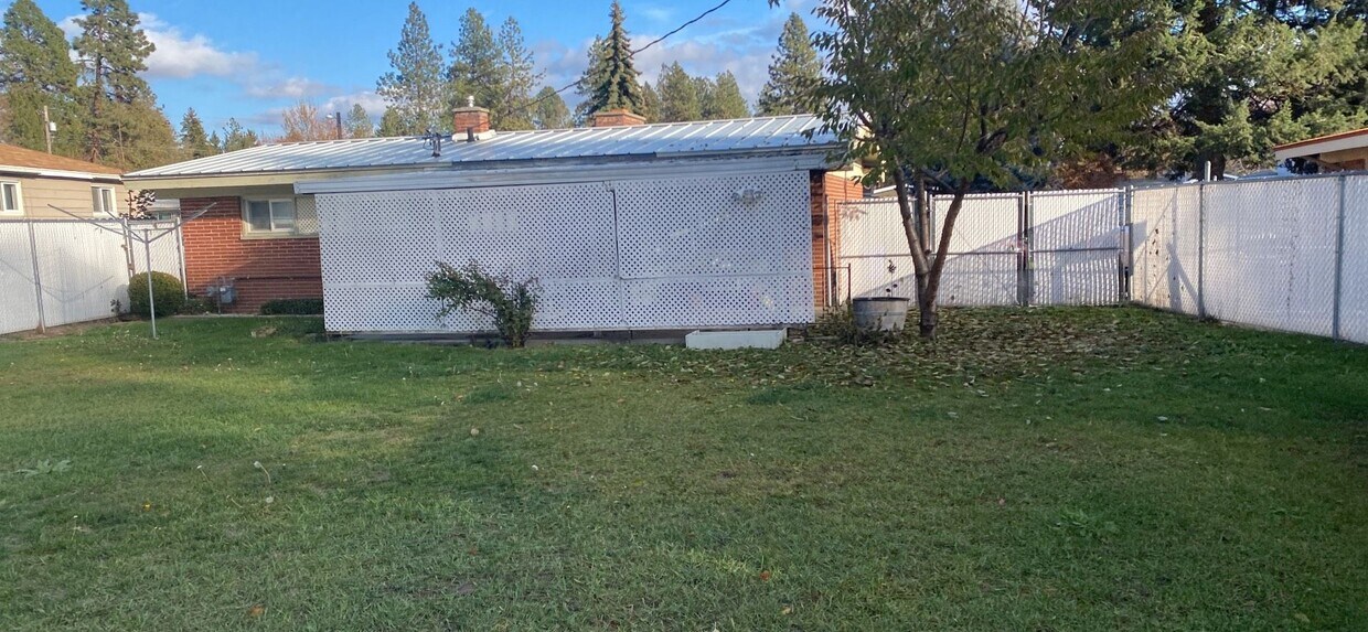 Building Photo - Brick Rancher ***Coming soon March 1st***