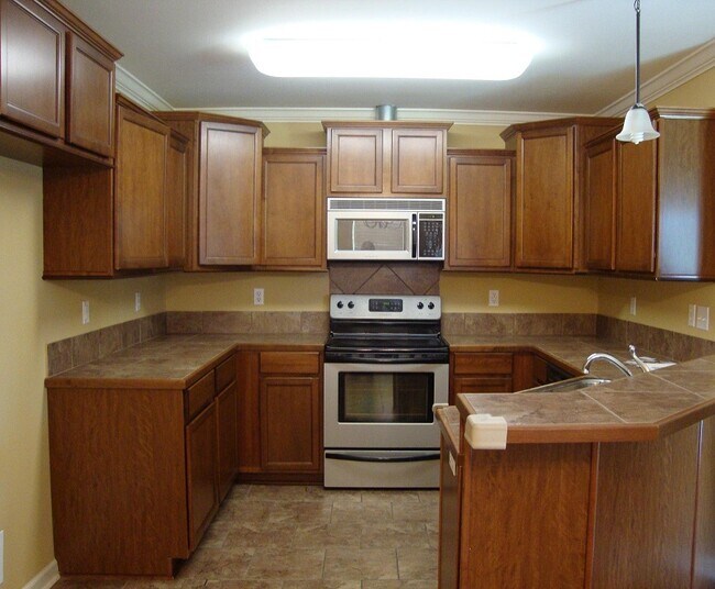 Building Photo - 108 Chevalier Blvd