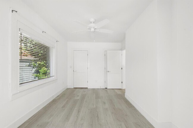 Foto del edificio - 605 N Lakeside Dr