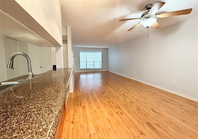 Building Photo - 628 St Charles Dr