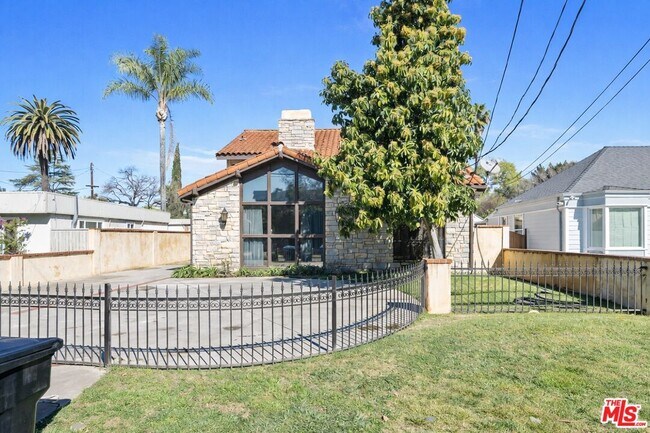 Foto del edificio - 12841 Landale St