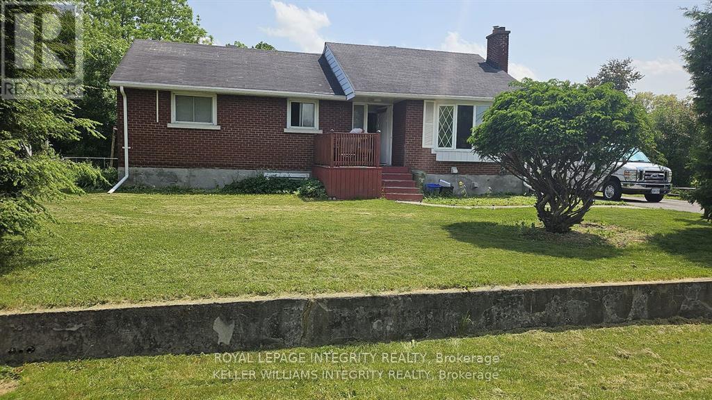 Primary Photo - 176 Oakridge Blvd