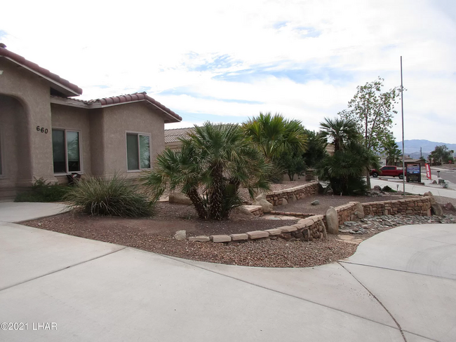 Building Photo - 660 Acoma Blvd N