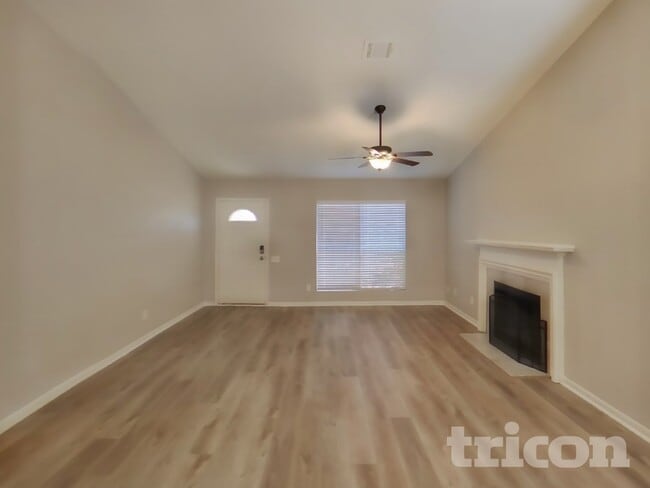 Building Photo - 5522 Silver Maple Dr