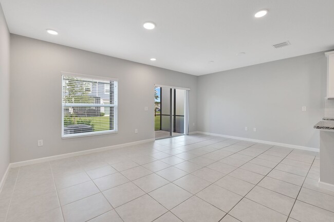 Building Photo - 3 Bedroom 2.5 Bath Townhouse in Eden at Cr...