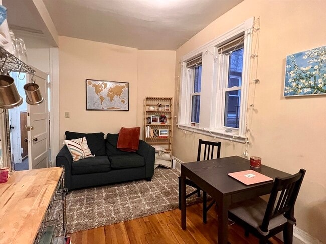 Foto del edificio - 81 W Cedar St