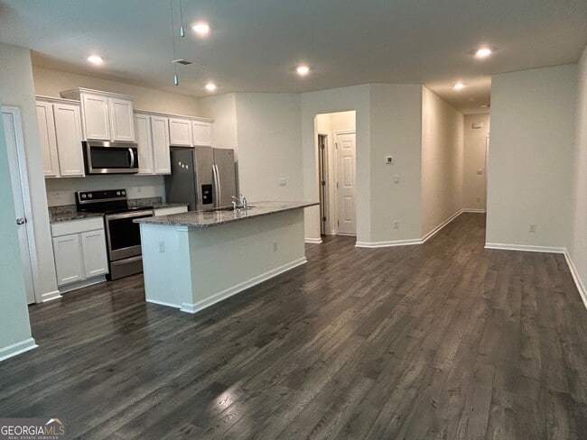 Building Photo - 1413 Barzona Wy