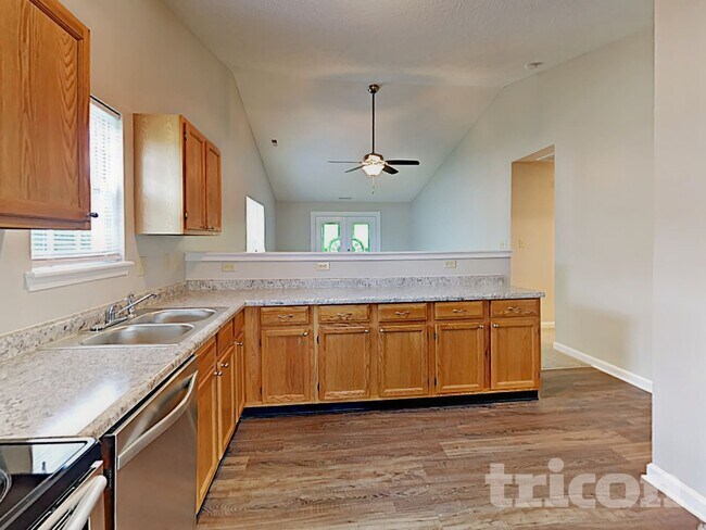 Foto del edificio - 5531 Orth Ct