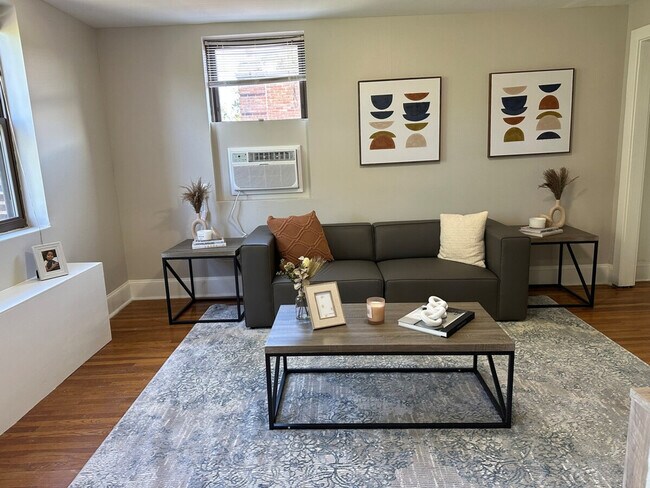 Foto del edificio - 236 W Walnut Ln
