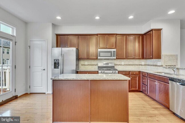 Foto del edificio - 41751 McMonagle Square